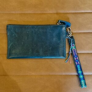 NEVER USED Eclectic Array - Blue leather change purse with detachable keychain